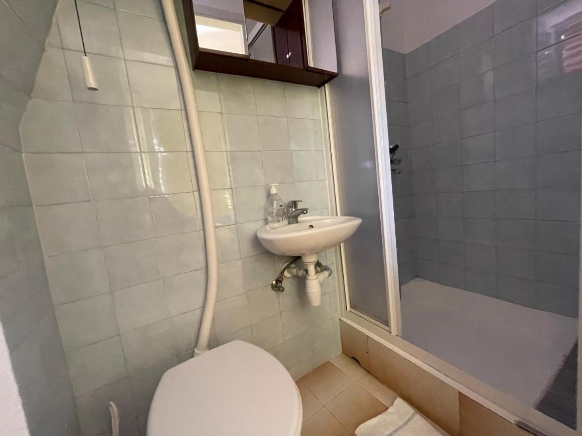 Hvar - Double Bedroom With Private Bathroom *