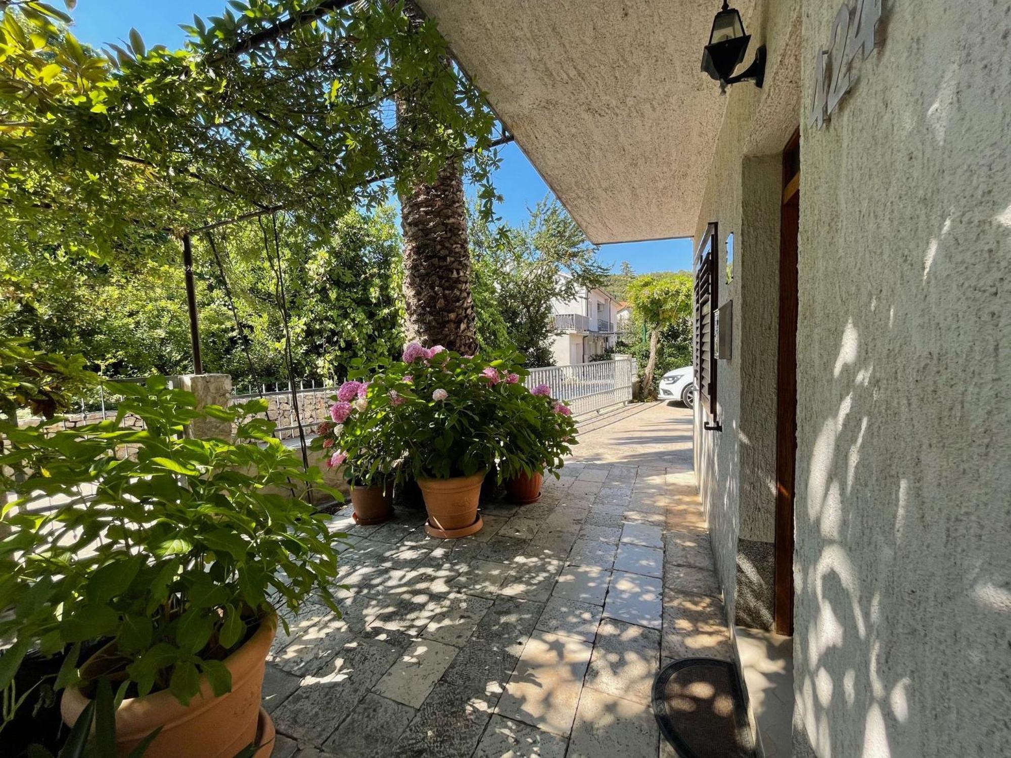 Hvar - Double Bedroom With Private Bathroom *
